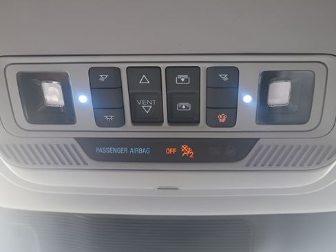Used 2023 Ford Explorer XLT w/ Equipment Group 202A AWD/4WD image 21