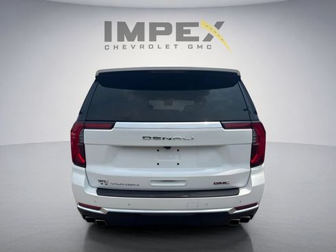Used 2025 GMC Yukon XL Denali AWD/4WD image 4