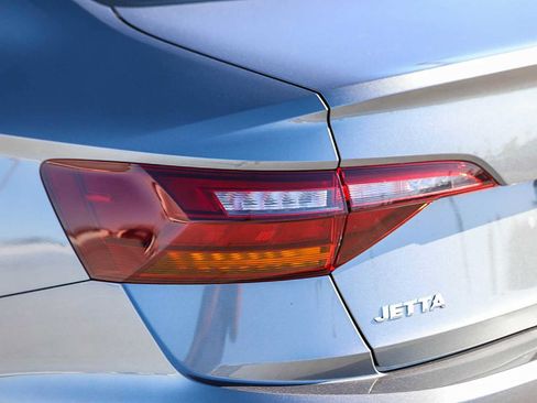 Used 2019 Volkswagen Jetta S w/ Driver Assistance Package image 9