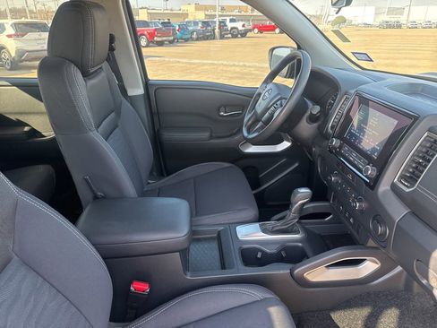 Certified 2022 Nissan Frontier SV w/ Technology Package image 20