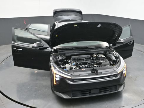 Used 2025 Kia K4 FWD image 41