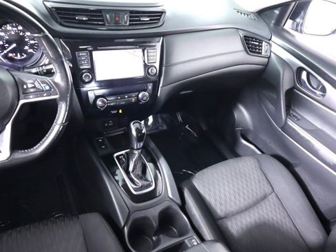Used 2020 Nissan Rogue SV w/ Premium Package FWD image 33