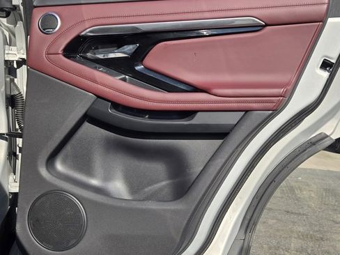 Used 2021 Land Rover Range Rover Evoque SE image 22