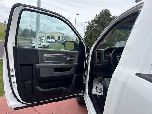 Used 2013 RAM 1500 Tradesman w/ PWR & Remote Entry Group AWD/4WD image 9