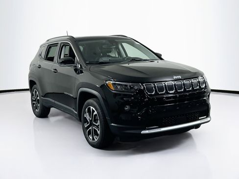 Used 2022 Jeep Compass Limited w/ Sun and Sound Group image 3