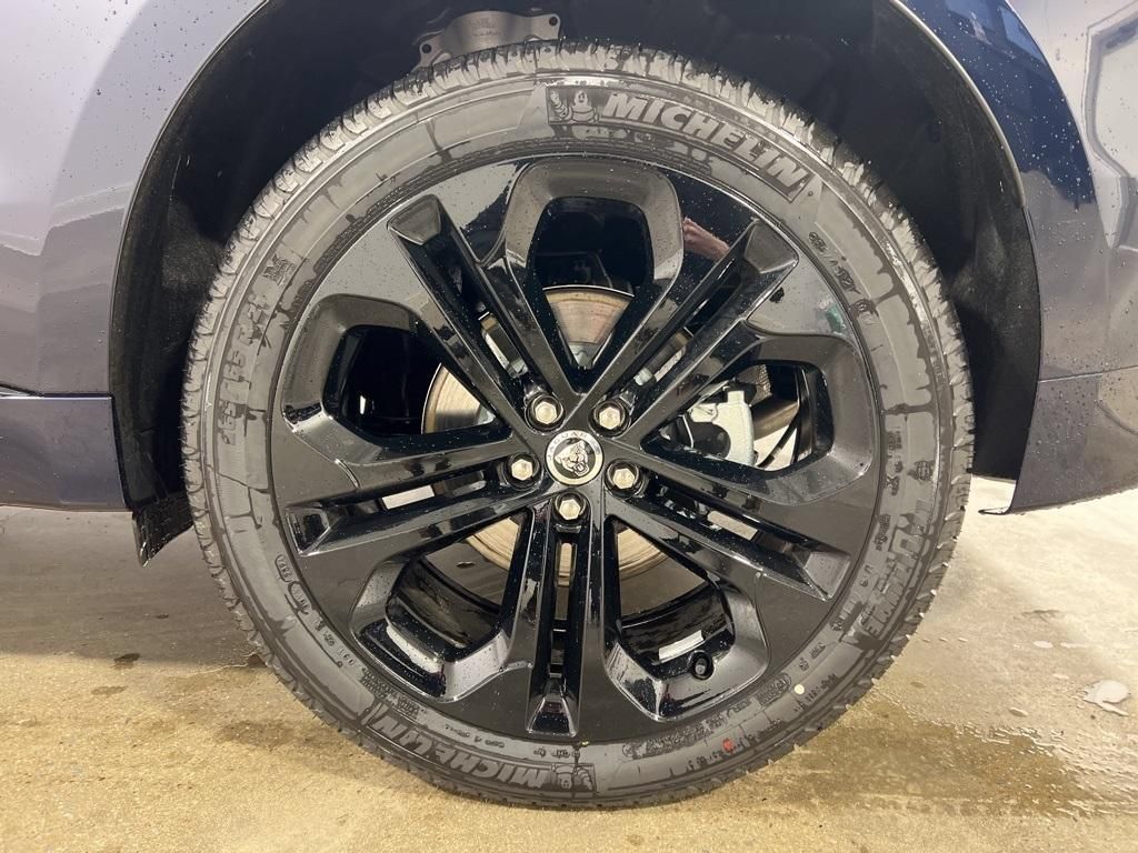 Used 2026 Jaguar F-PACE R-Dynamic S AWD/4WD image 13