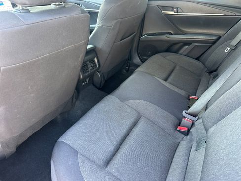 Used 2025 Toyota Camry LE image 11
