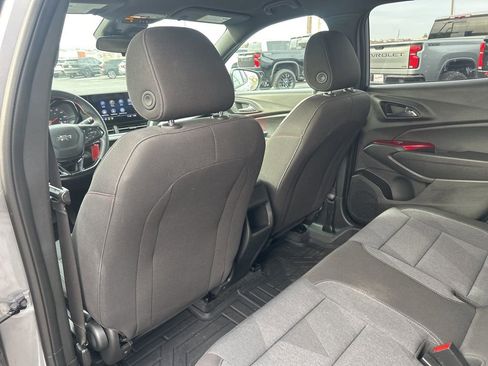 Used 2024 Chevrolet Trax RS w/ Driver Confidence Package image 35