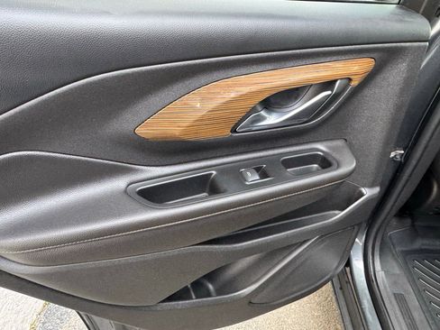 Used 2019 GMC Terrain SLE image 16