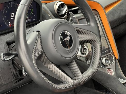 Used 2021 McLaren 720S Luxury image 23