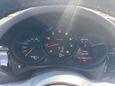 Used 2018 Porsche Macan image 9