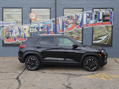 Used 2023 Chevrolet TrailBlazer LT w/ Convenience Package FWD image 17