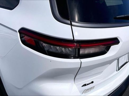 New 2026 Jeep Grand Cherokee L Limited AWD/4WD image 25