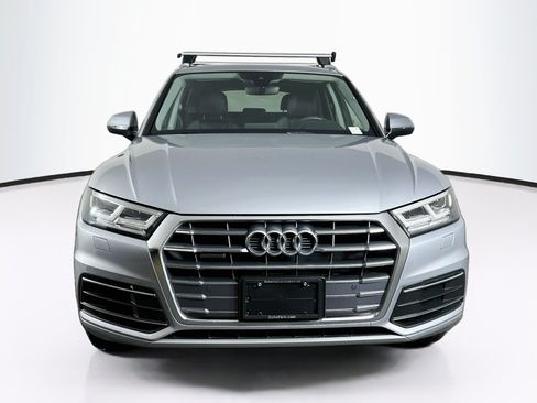 Used 2019 Audi Q5 2.0T Premium Plus w/ Premium Plus Package AWD/4WD image 2