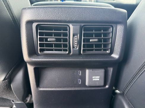 Used 2025 Toyota 4Runner TRD Off-Road Premium AWD/4WD image 18
