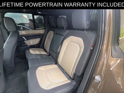 Used 2023 Land Rover Defender 110 X-Dynamic SE AWD/4WD image 27