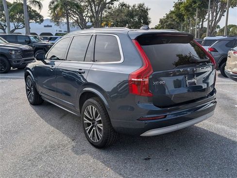Used 2022 Volvo XC90 T5 Momentum w/ Climate Package image 11