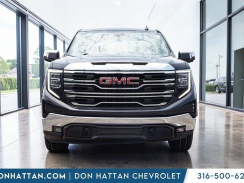 Used 2025 GMC Sierra 1500 SLT AWD/4WD image 24