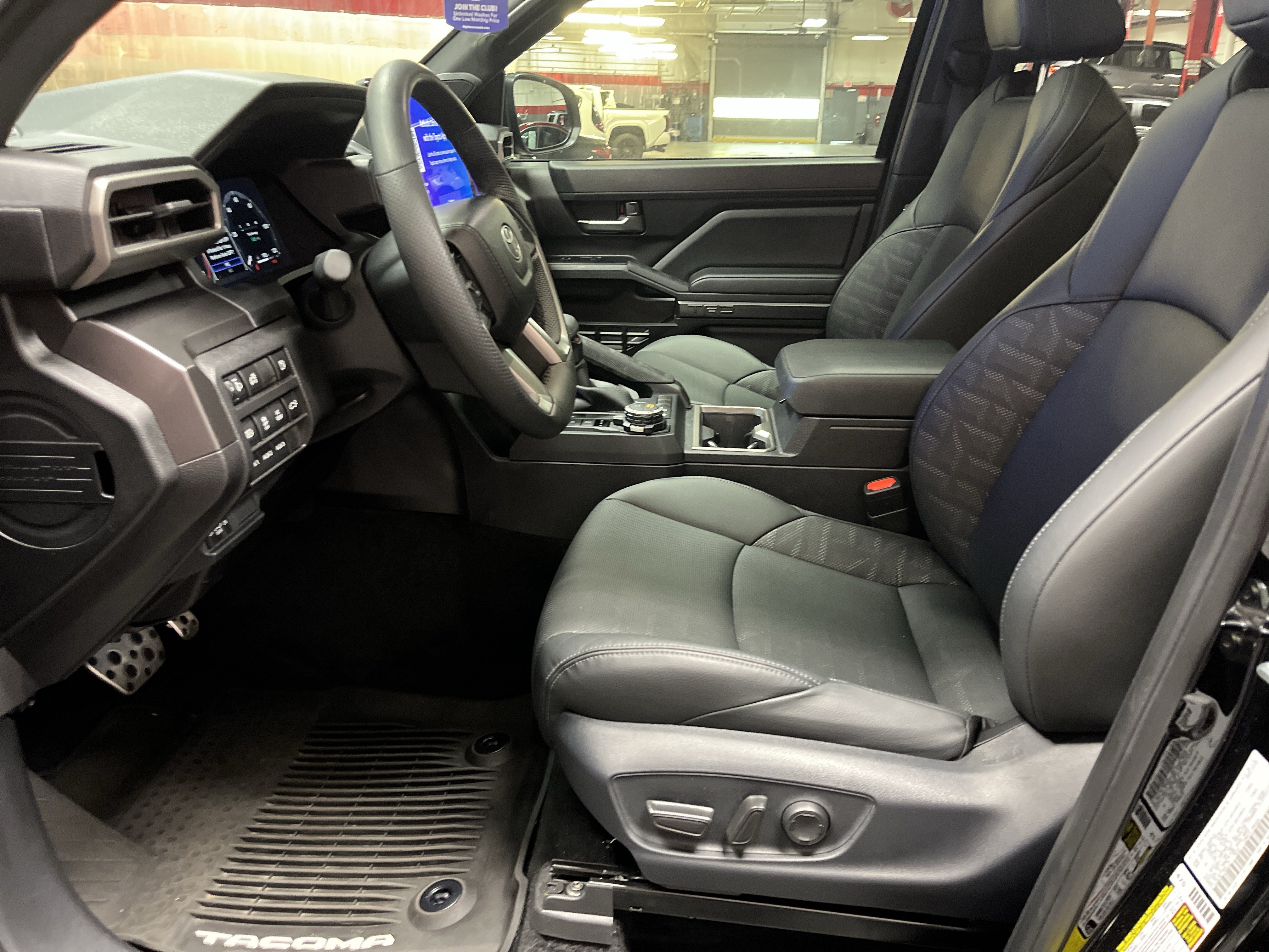 Used 2026 Toyota Tacoma TRD Sport w/ TRD Sport Premium Package AWD/4WD image 6