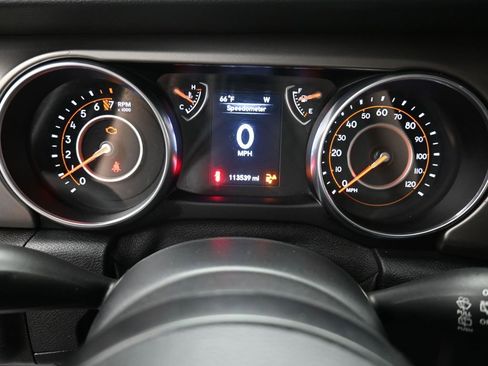 Used 2018 Jeep Wrangler Unlimited Sport S image 3