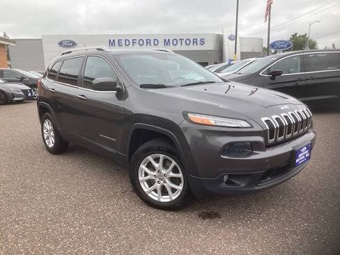 Used 2014 Jeep Cherokee Latitude AWD/4WD image 3