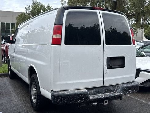 Used 2018 Chevrolet Express 2500 w/ Driver Convenience Package RWD image 4