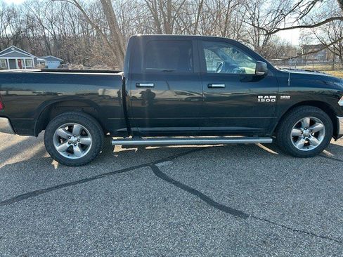 Used 2017 RAM 1500 Big Horn image 3