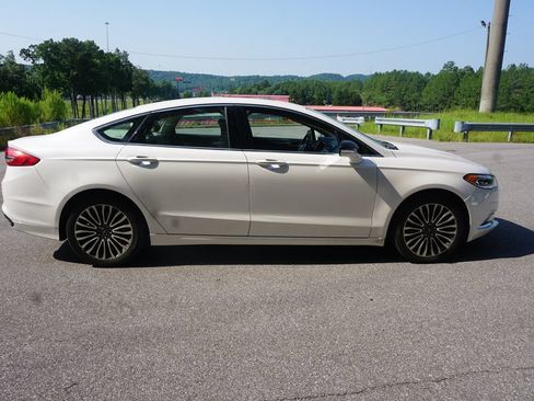 Used 2017 Ford Fusion SE FWD image 21