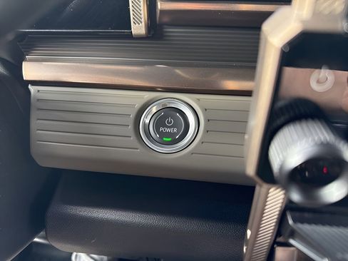 Used 2025 GMC Hummer EV 2X AWD/4WD image 23