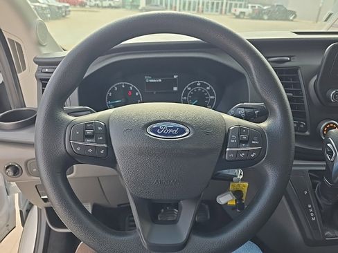 New 2025 Ford Transit 250 148 Medium Roof image 27