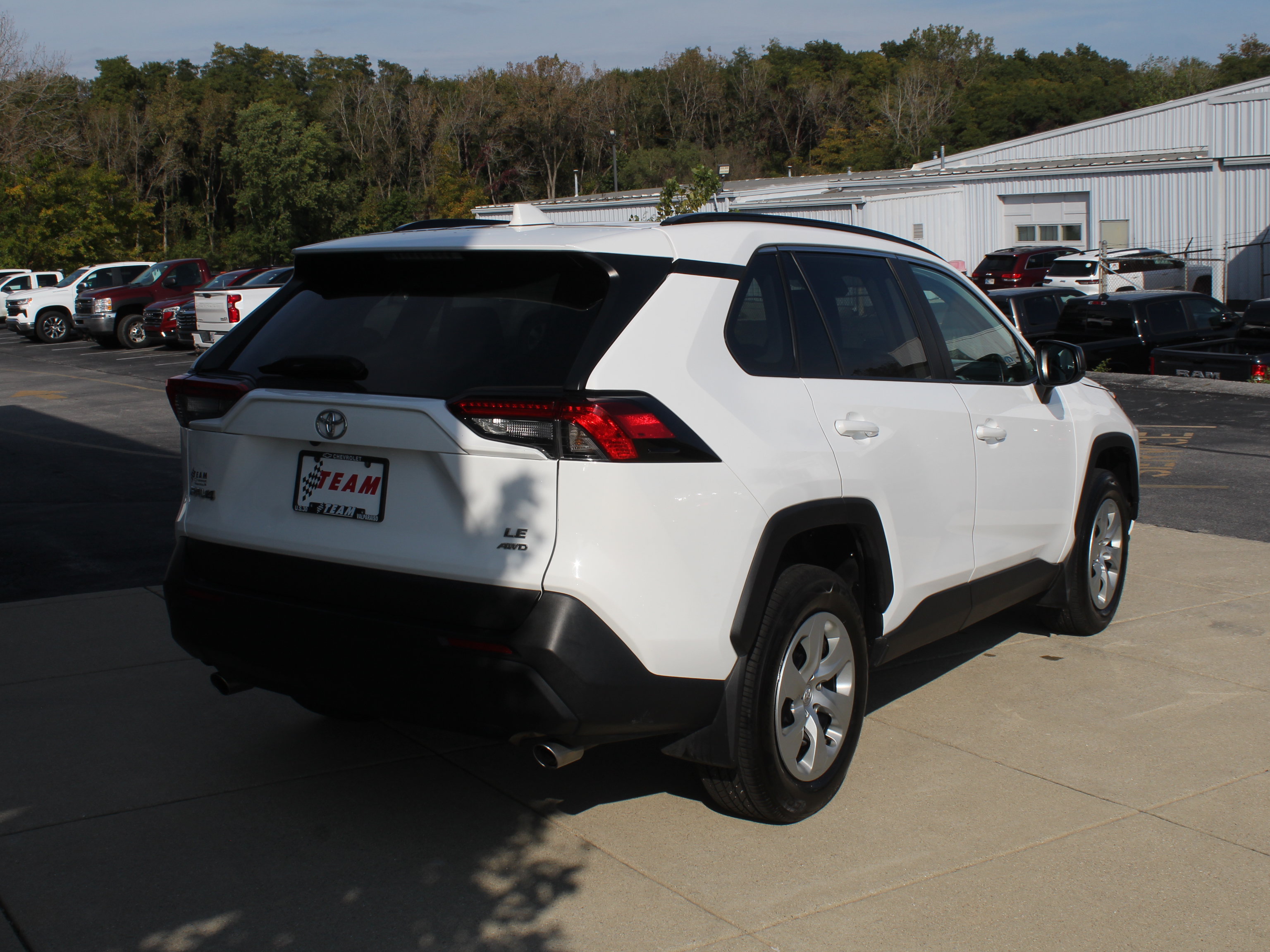Used 2021 Toyota RAV4 LE AWD/4WD image 11