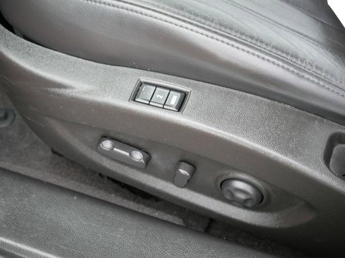 Used 2013 Buick LaCrosse Leather image 17