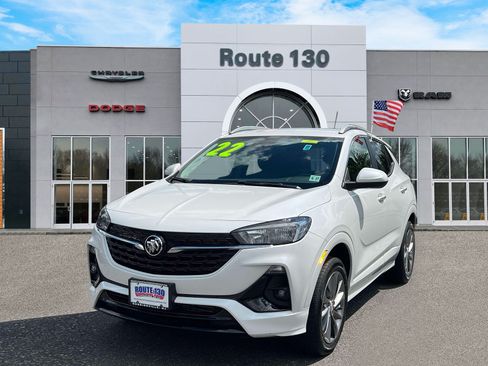 Used 2022 Buick Encore GX Select w/ Sport Touring Package AWD/4WD image 2