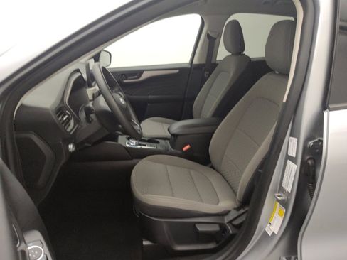 Used 2022 Ford Escape SE image 17