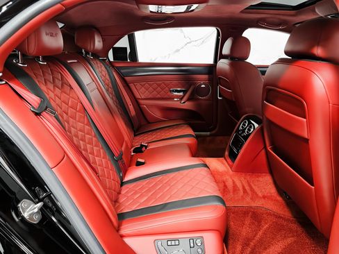 Used 2018 Bentley Flying Spur S W12 image 3