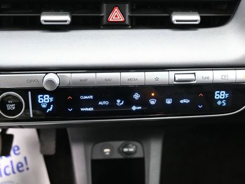 Used 2022 Hyundai Ioniq 5 Limited image 30