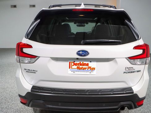 Used 2020 Subaru Forester Limited w/ Popular Package #3 image 8