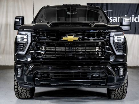 Used 2024 Chevrolet Silverado 3500 LTZ w/ LTZ Plus Package image 3