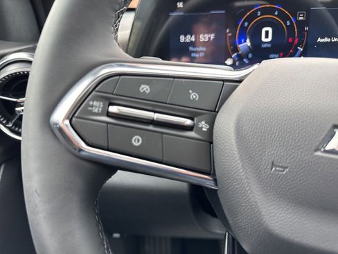 New 2026 Chevrolet Equinox LT w/ Convenience Package II FWD image 18