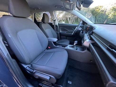 Used 2025 Hyundai Kona SEL image 36