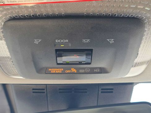 Certified 2026 Toyota Prius XLE FWD image 32