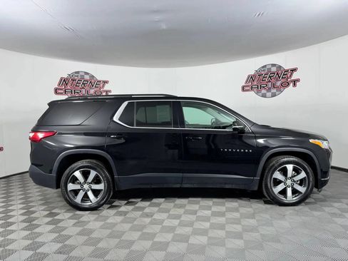 Used 2019 Chevrolet Traverse LT w/ LT Premium Package AWD/4WD image 8