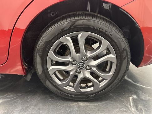 Used 2020 Toyota Yaris LE image 30