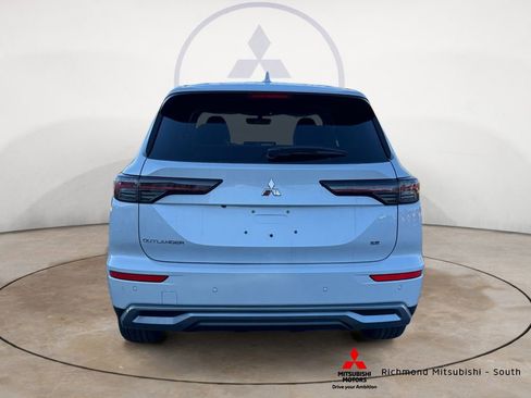 New 2026 Mitsubishi Outlander SE AWD/4WD image 4