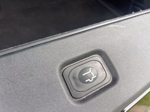 Used 2025 Ford Expedition Active AWD/4WD image 21