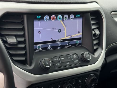 Used 2019 GMC Acadia SLT w/ LPO, Black Accent Package AWD/4WD image 15