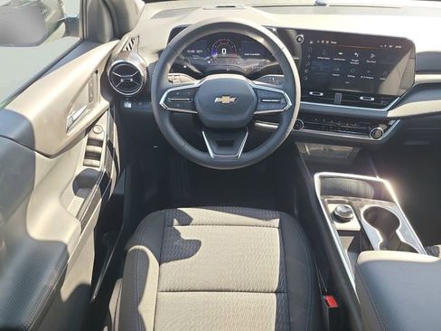 New 2026 Chevrolet Equinox LT FWD image 11