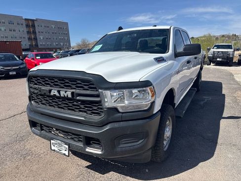 Used 2022 RAM 2500 Tradesman AWD/4WD image 3