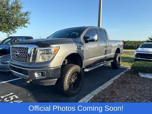Used 2017 Nissan Titan SL AWD/4WD image 3
