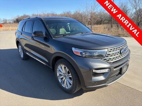 Used 2020 Ford Explorer Limited w/ Class III Trailer Tow Package image 1